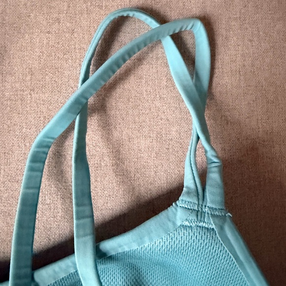 Like a Cloud Lululemon Sports Bra - Picture 6 of 7